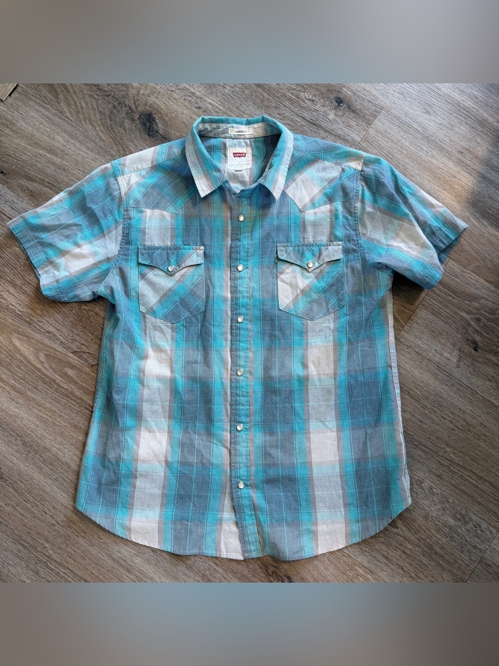Levi's Men's Teal Plaid Short-Sleeve Button-Up Shirt